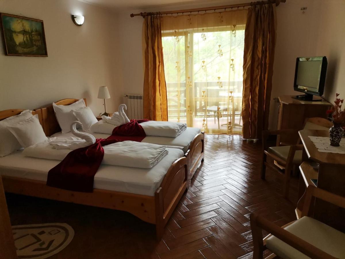 Hotel Wels Băltenii de Sus Exterior foto