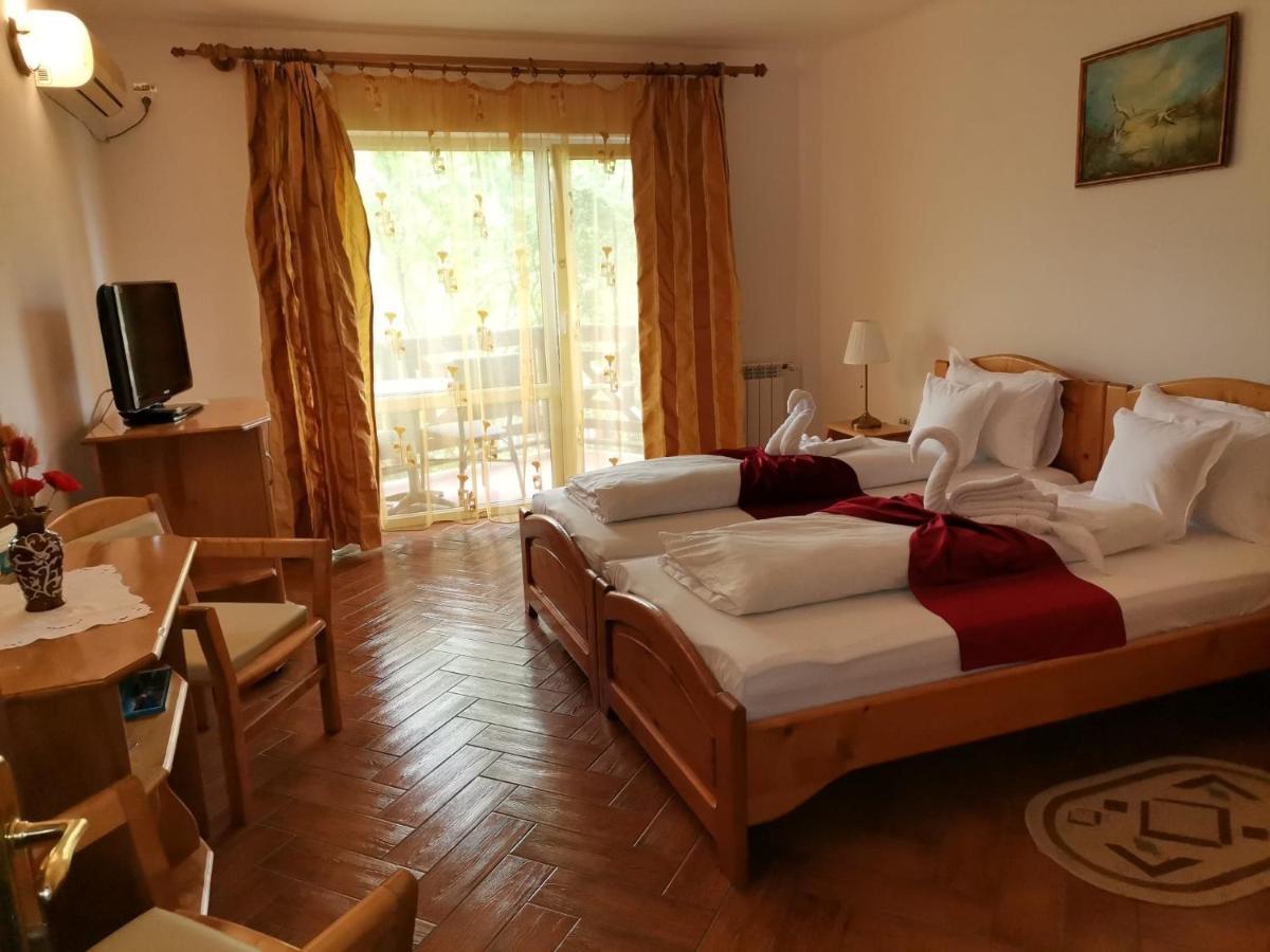 Hotel Wels Băltenii de Sus Exterior foto