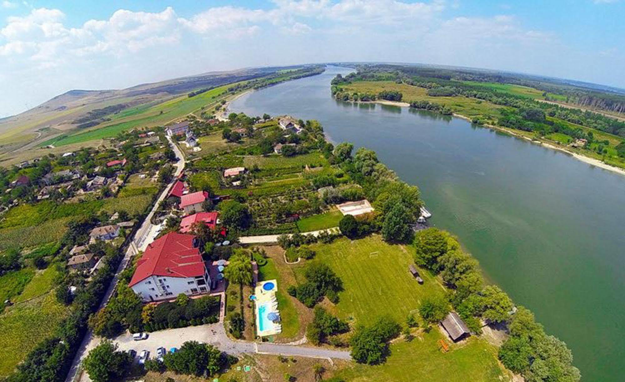 Hotel Wels Băltenii de Sus Exterior foto